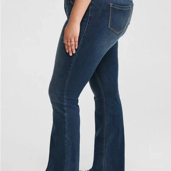 torrid Jeans Mid to Dark Blue slim Bootcut super stretch mid rise Zise 20S NWT - Picture 5 of 14